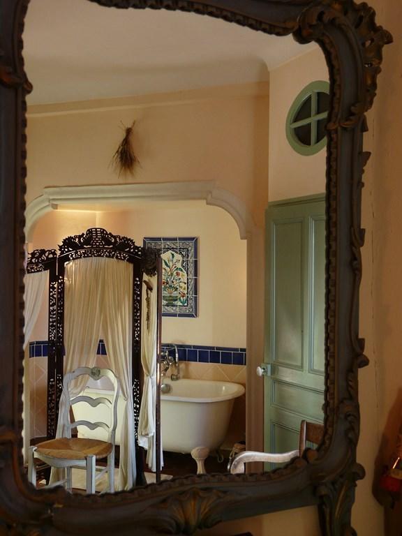 Lou Amourie Roussillon en Isere Quarto foto